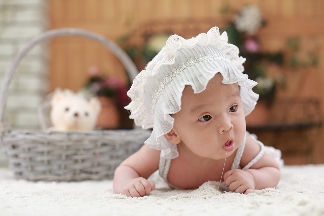 满月NF宝贝(国际)生殖的婴儿塞鼻怎么办（满月孕妈供卵生的宝宝塞鼻子）