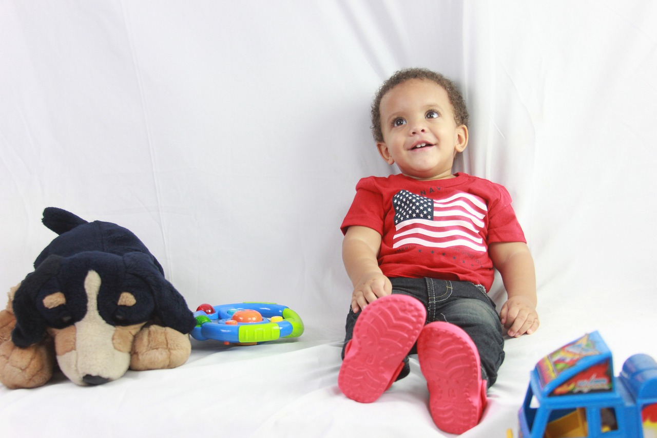 巴西代孕市场：孕妈供卵生的宝宝床上摔下来发烧了（孕妈供卵生的宝宝从床上摔下去后发烧）